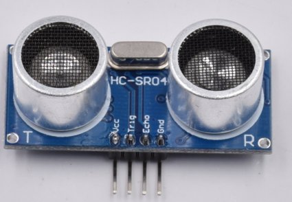 HC-SR04正面：T/R两个超声波换能器（发射T、接收R）